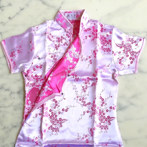 NWOT. Rayon Blended Satin Floral Embroidery Short Sleeve Chinese Gown. - Picture 5 of 7